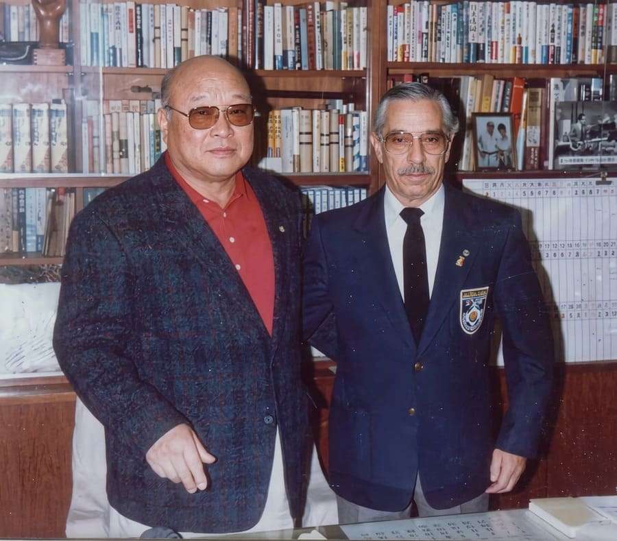 Sosai Mas Oyama con Shihan Gessi Krame. Cortesía.
