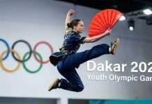 El Wushu debutará oficialmente en los Juegos Olímpicos de la Juventud Dakar 2026 Atleta juvenil de Wushu ejecuta una rutina de Taolu con abanico (Taijishan) en los Juegos Olímpicos de la Juventud.