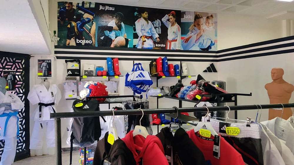 Adidas Combat Shop Guadalajara Interior (1)