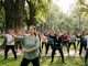 La meditación en movimiento del Taichi llegará al Bosque de Chapultepec Clase abierta de Taichi en la Fuente de Nezahualcóyotl del Bosque de Chapultepec.