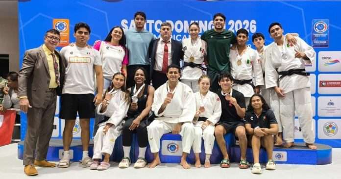 Judocas mexicanos celebrando en el podio del Abierto Panamericano Santo Domingo 2026.